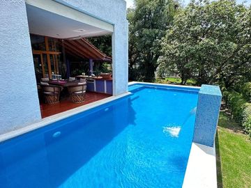 RESIDENCIA EN VENTA EN LAS CAÑADAS