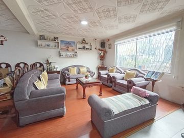 CASA RENTERA EN VENTA: EDIFICIO DE TRES DEPARTAMENTOS MAS CASA DE TRES PISOS EN VENTA