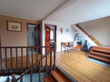 CASA RENTERA EN VENTA: EDIFICIO DE TRES DEPARTAMENTOS MAS CASA DE TRES PISOS EN VENTA