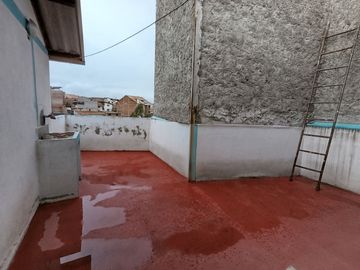 CASA RENTERA EN VENTA: EDIFICIO DE TRES DEPARTAMENTOS MAS CASA DE TRES PISOS EN VENTA