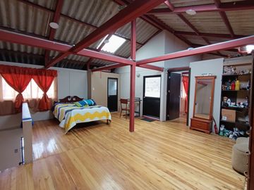 CASA RENTERA EN VENTA: EDIFICIO DE TRES DEPARTAMENTOS MAS CASA DE TRES PISOS EN VENTA
