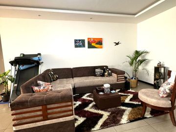 Departamento de Venta en Sector Los Laureles