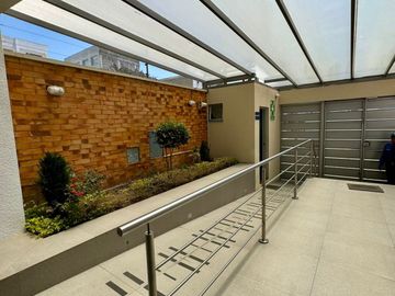 Departamento de Venta en Sector Los Laureles