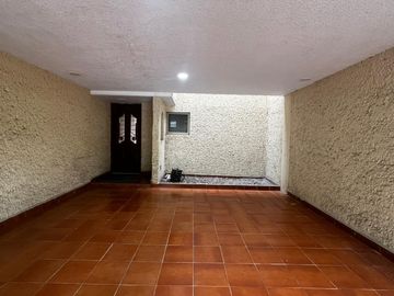 CASA VENTA ECHEGARAY