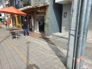 VENDO HERMOSA CASA DE PRIMER PISO EN PLENO CORAZÓN DE BARBOSA ANTIOQUIA.