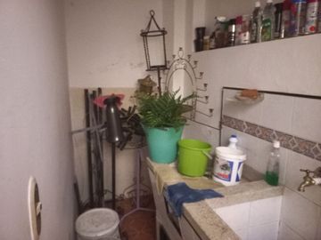 VENDO HERMOSA CASA DE PRIMER PISO EN PLENO CORAZÓN DE BARBOSA ANTIOQUIA.