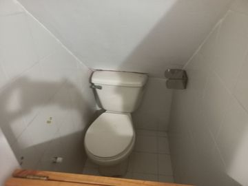 VENDO HERMOSA CASA DE PRIMER PISO EN PLENO CORAZÓN DE BARBOSA ANTIOQUIA.