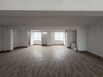 VENDO EDIFICIO COMERCIAL 5 PISOS EN AV TRAPICHE COMAS