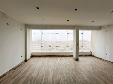 VENDO EDIFICIO COMERCIAL 5 PISOS EN AV TRAPICHE COMAS