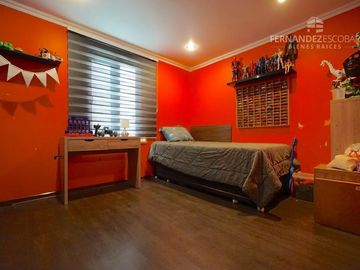 FERNANDEZ ESCOBAR VENDE CASA 4D 3B CON PISCINA - SAN ESTEBAN