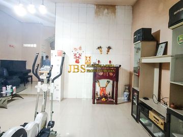 Dijual Villa di Komplek Cemara Asri Jalan Kiwi Medan