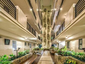 FOR SALE CONDO IN LAS PINAS SONORA GARDEN NEAR CAVITE ROBINSON ALABANG SM SOUTH MALL You sent details pala