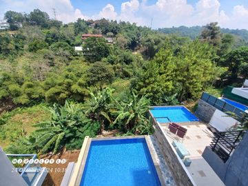 Rumah Villa Serasa Liburan di Kawasan Sejuk Dago Resort Bandung