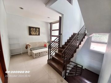 Rumah Villa Serasa Liburan di Kawasan Sejuk Dago Resort Bandung