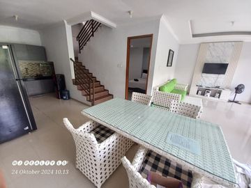 Rumah Villa Serasa Liburan di Kawasan Sejuk Dago Resort Bandung