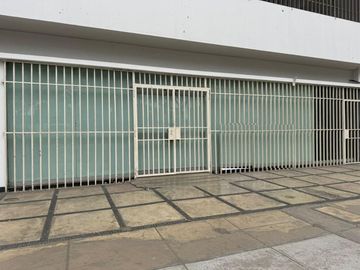 VENDO LOCAL COMERCIAL CERCADO DE LIMA