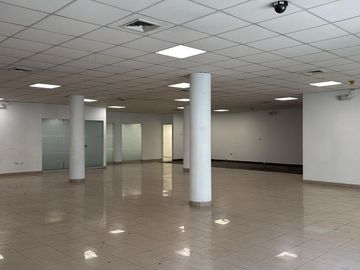 VENDO LOCAL COMERCIAL CERCADO DE LIMA