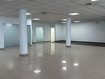 VENDO LOCAL COMERCIAL CERCADO DE LIMA