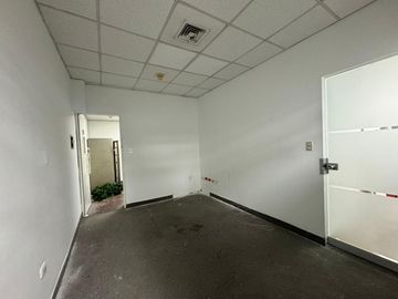 VENDO LOCAL COMERCIAL CERCADO DE LIMA