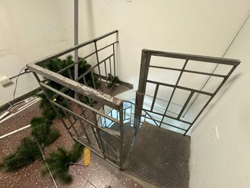 VENDO LOCAL COMERCIAL CERCADO DE LIMA