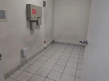VENDO LOCAL COMERCIAL CERCADO DE LIMA