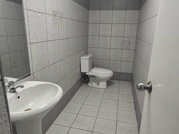 VENDO LOCAL COMERCIAL CERCADO DE LIMA