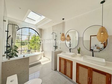 Spacious and Modern Living, 3 Bedroom Brand New Villa in Cepaka