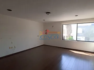 Casa en venta en privada miravalle con jardín grande