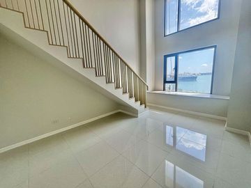 Rush Sale! 1BR Loft Seaview  in Mandani Bay, Mandaue City, Cebu. BrandNew & Move-In Ready.
