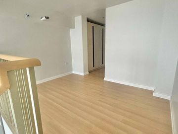 Rush Sale! 1BR Loft Seaview  in Mandani Bay, Mandaue City, Cebu. BrandNew & Move-In Ready.