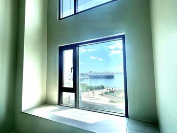 Rush Sale! 1BR Loft Seaview  in Mandani Bay, Mandaue City, Cebu. BrandNew & Move-In Ready.