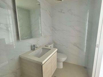 Rush Sale! 1BR Loft Seaview  in Mandani Bay, Mandaue City, Cebu. BrandNew & Move-In Ready.