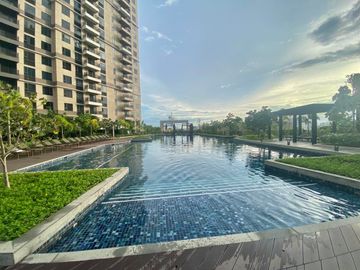 Rush Sale! 1BR Loft Seaview  in Mandani Bay, Mandaue City, Cebu. BrandNew & Move-In Ready.