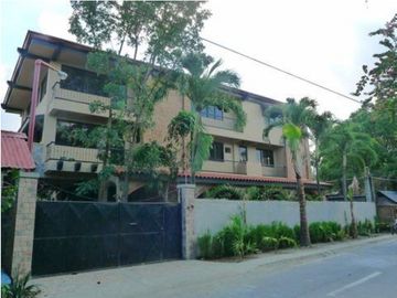 3-storeys residential apartment in Mandurriao, Iloilo City
