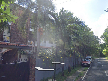3-storeys residential apartment in Mandurriao, Iloilo City