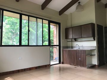 3-storeys residential apartment in Mandurriao, Iloilo City