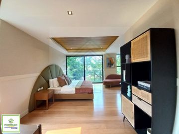 High-End Townhouse For Sale in Cubao, Quezon City.