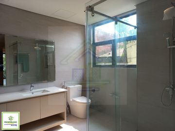 High-End Townhouse For Sale in Cubao, Quezon City.