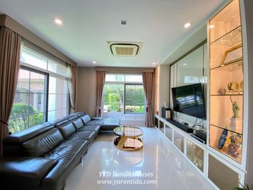 Luxury beautiful house For Sale at Nantawan Bangna km7 85 M.THB