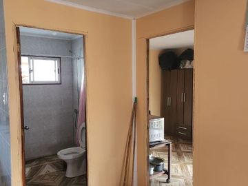 se vende casa en los niches,
