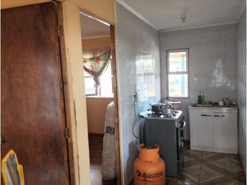 se vende casa en los niches,