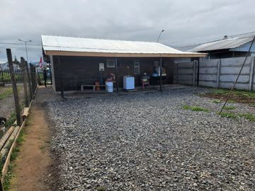 se vende casa en los niches,