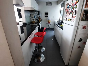 BAJO A $185,000 FLAT, URB CHAMA, SURCO.FRENTE A PARQUE, EXCELENTE ZONA RESIDENCIAL.