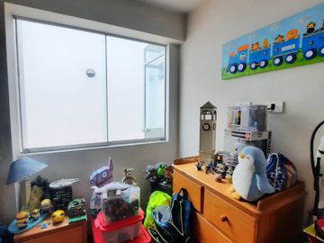 BAJO A $185,000 FLAT, URB CHAMA, SURCO.FRENTE A PARQUE, EXCELENTE ZONA RESIDENCIAL.