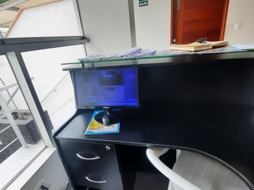 BAJO A $185,000 FLAT, URB CHAMA, SURCO.FRENTE A PARQUE, EXCELENTE ZONA RESIDENCIAL.