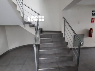 BAJO A $185,000 FLAT, URB CHAMA, SURCO.FRENTE A PARQUE, EXCELENTE ZONA RESIDENCIAL.