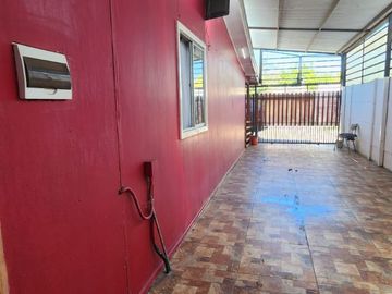 Se vende comoda y amplia propiedad en curico