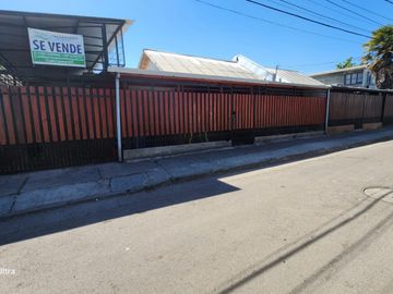Se vende comoda y amplia propiedad en curico