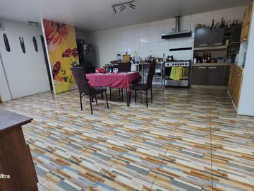 Se vende comoda y amplia propiedad en curico