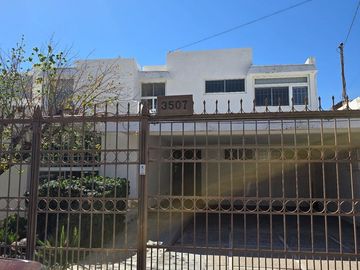 🏠 Casa en Venta/Renta - Ideal para Oficinas o Negocio